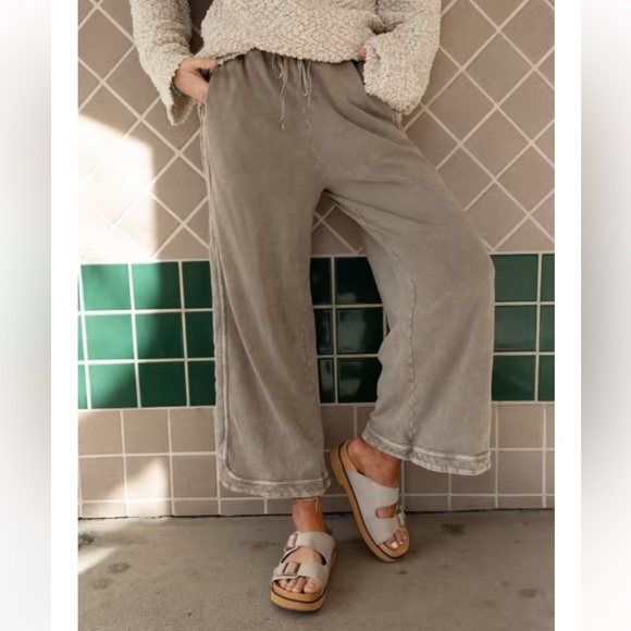 Three Bird Nest Pants - SO COMFY WIDE LEG PANT CROPPED LENGTH.  Size Large